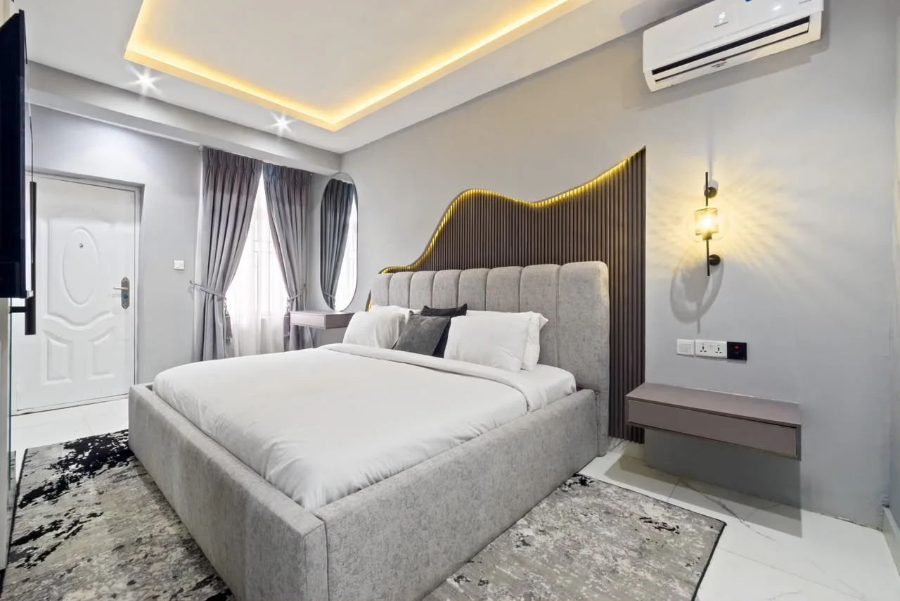 Gray, Admiralty Way, Lekki Phase 1 – photo 6
