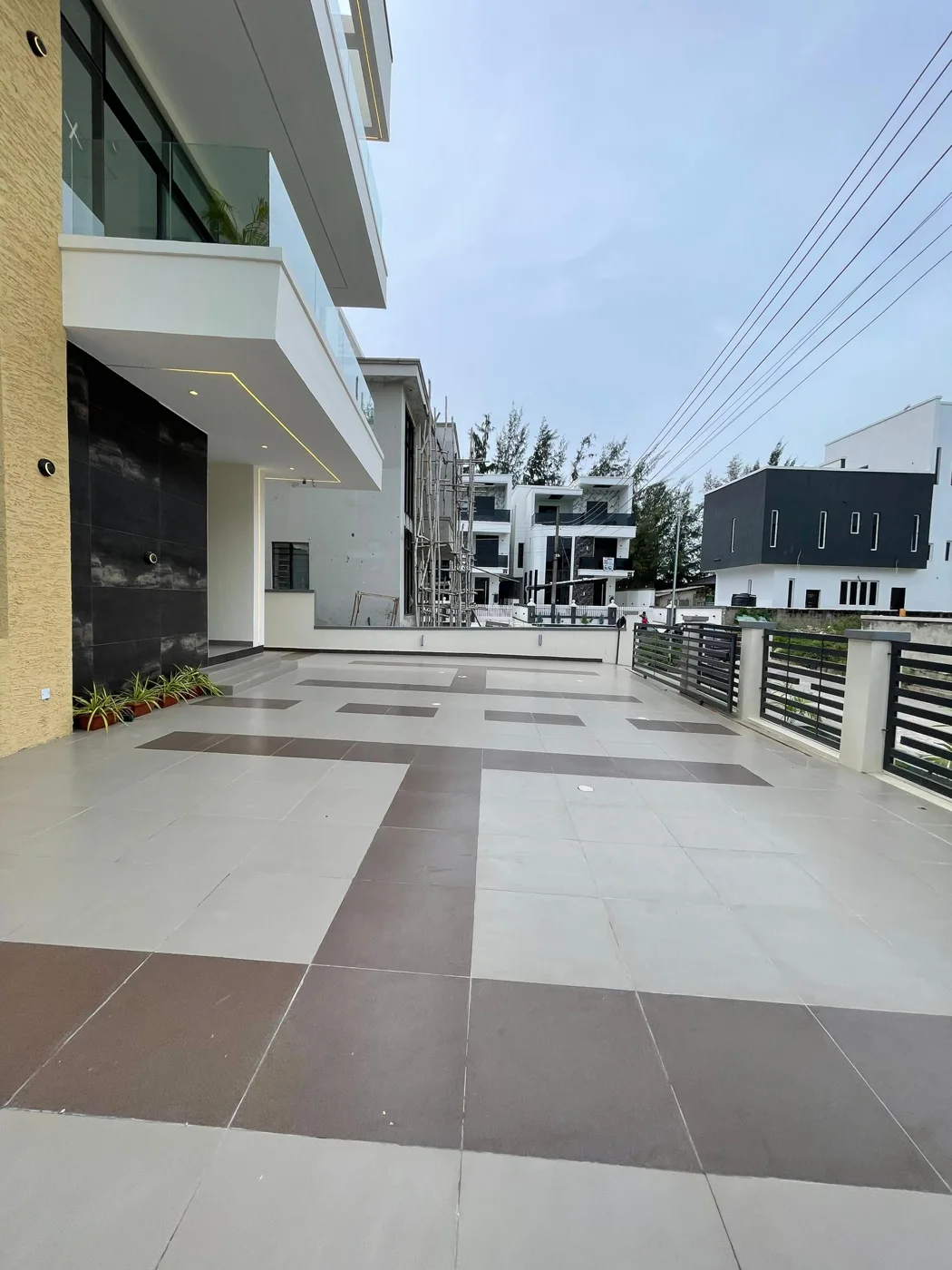 5 Bedroom Fully Detached Duplex, Ikota, Lagos – photo 2