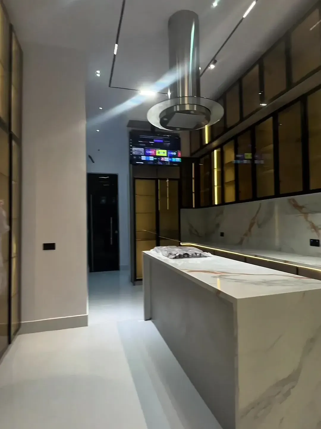 5 Bedroom Smart Home with Cinema, Pool & Rooftop, Ikota Villa Estate, Lekki – photo 9