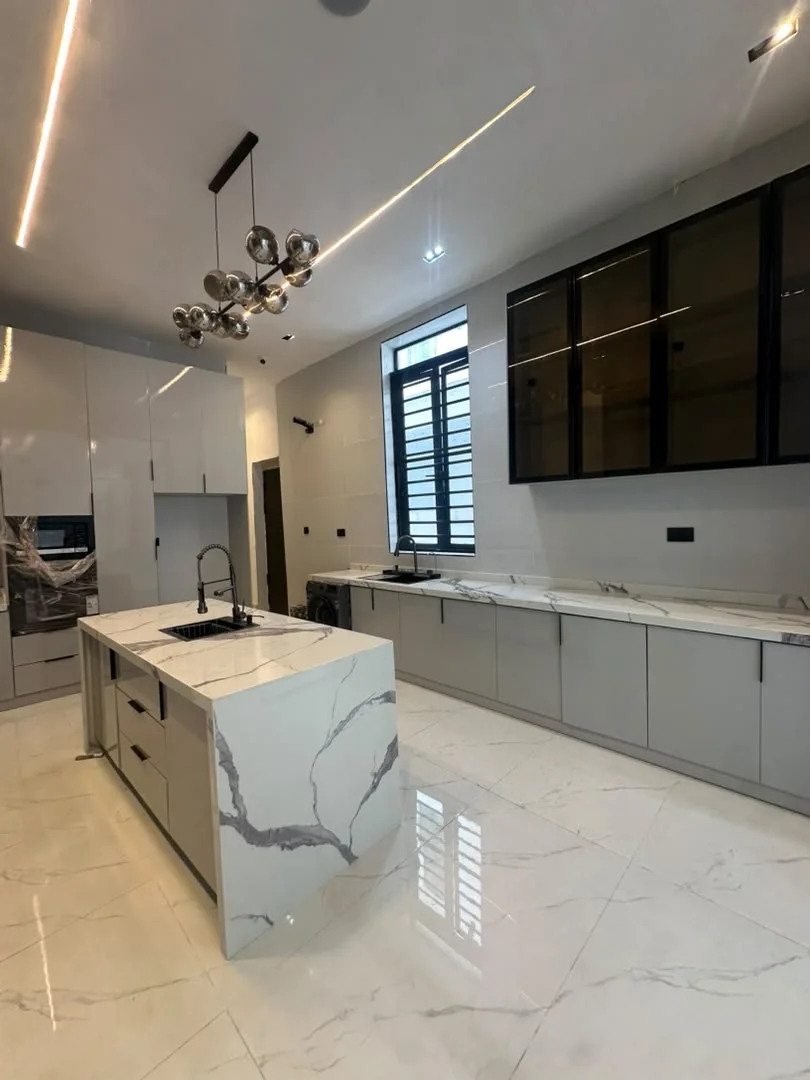 5 Bedroom Fully Detached Duplex, Daffodil Estate, Chevron – photo 3
