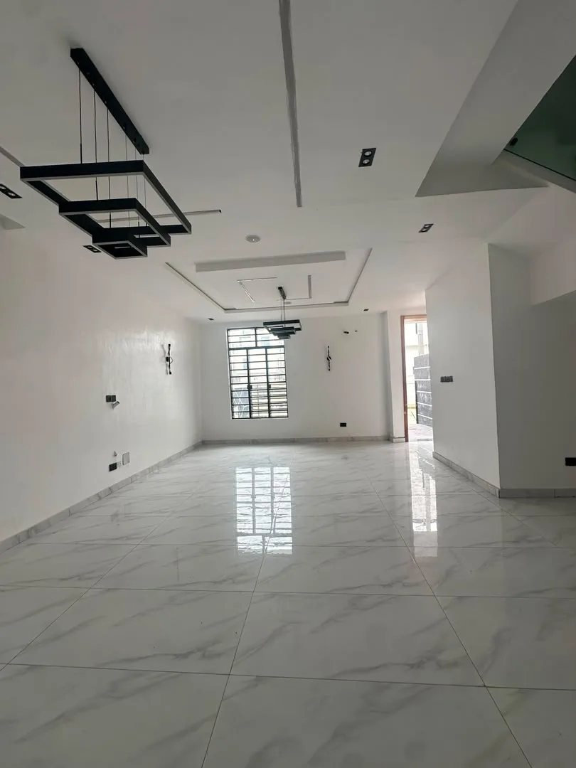 5 Bedroom Semi-Detached Duplex, Daffodil, Chevron – photo 4