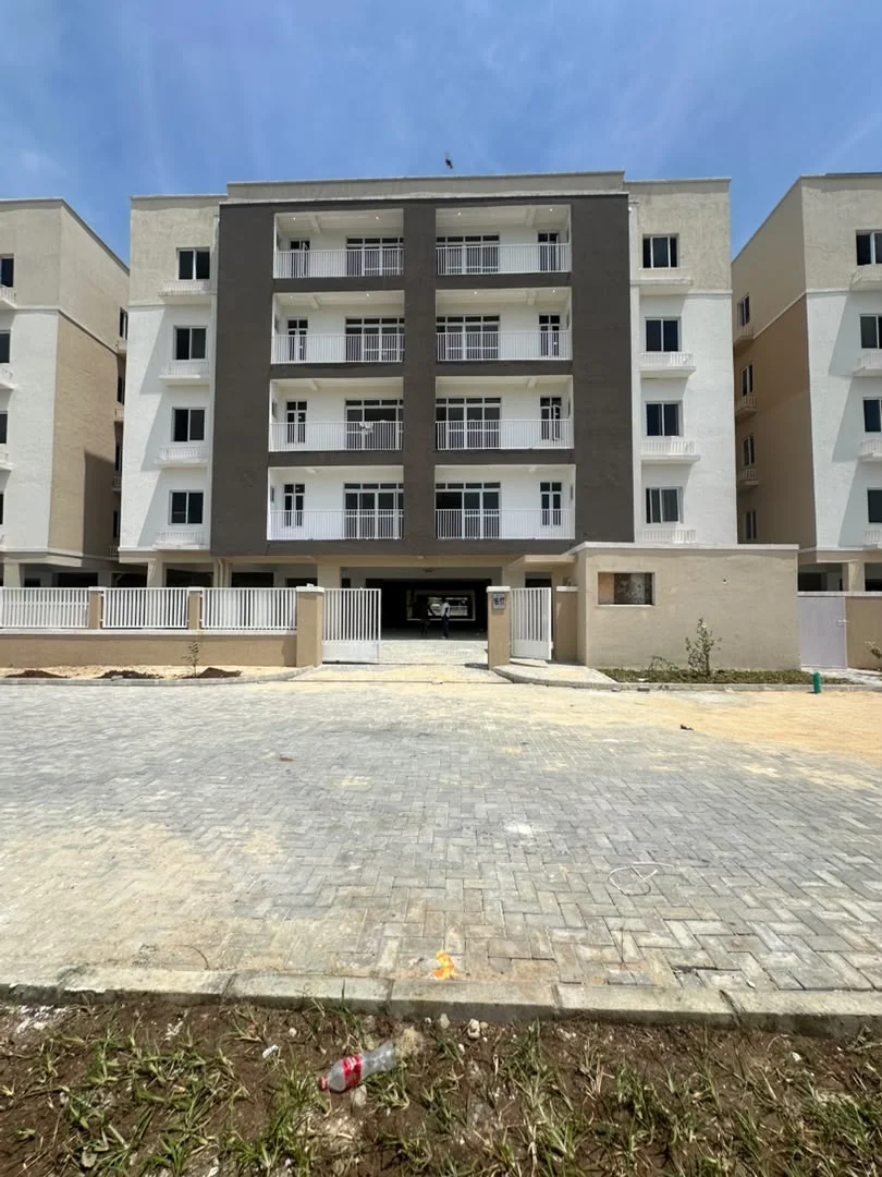 2 Bedroom Apartment, Western Foreshore, Osapa London