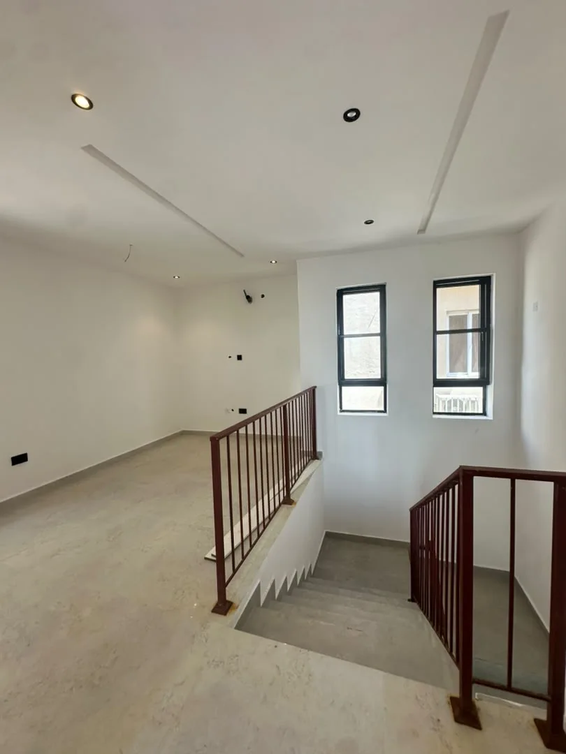 5 Bedroom Fully Detached Duplex, Valerie House, Western Foreshore, Osapa London – photo 4