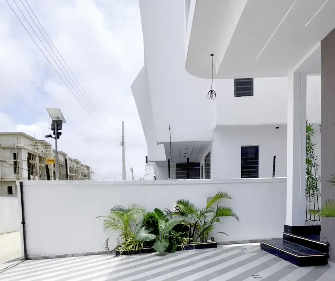 4 Bedroom Semi-Detached Duplex, Ikota GRA Estate – photo 5