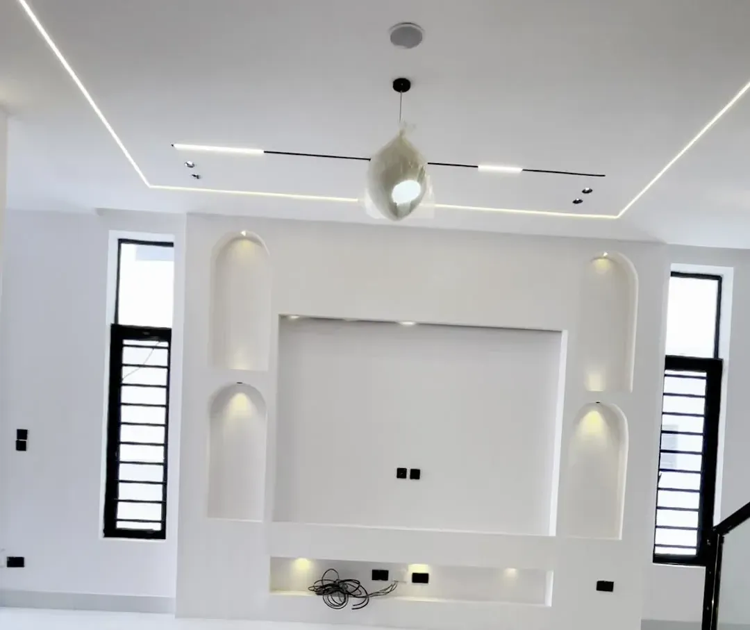4 Bedroom Semi-Detached Duplex, Ikota GRA Estate – photo 6