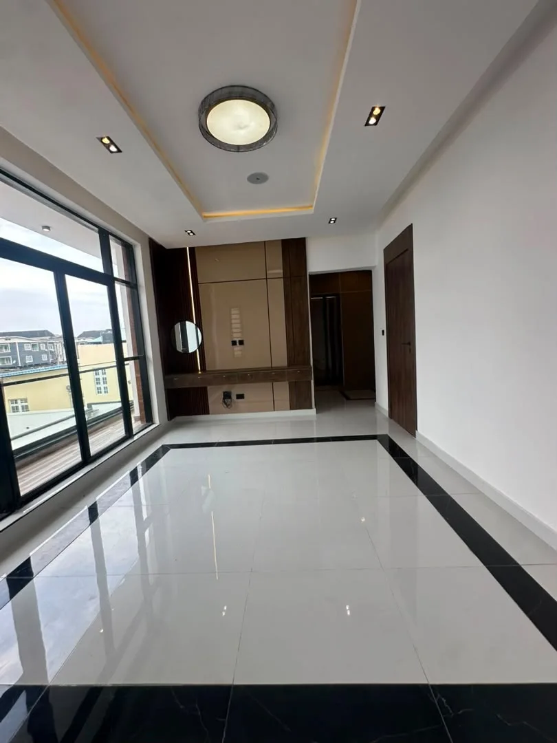 5 Bedroom Fully Detached Duplex, Daffodil Estate, Chevron – photo 4