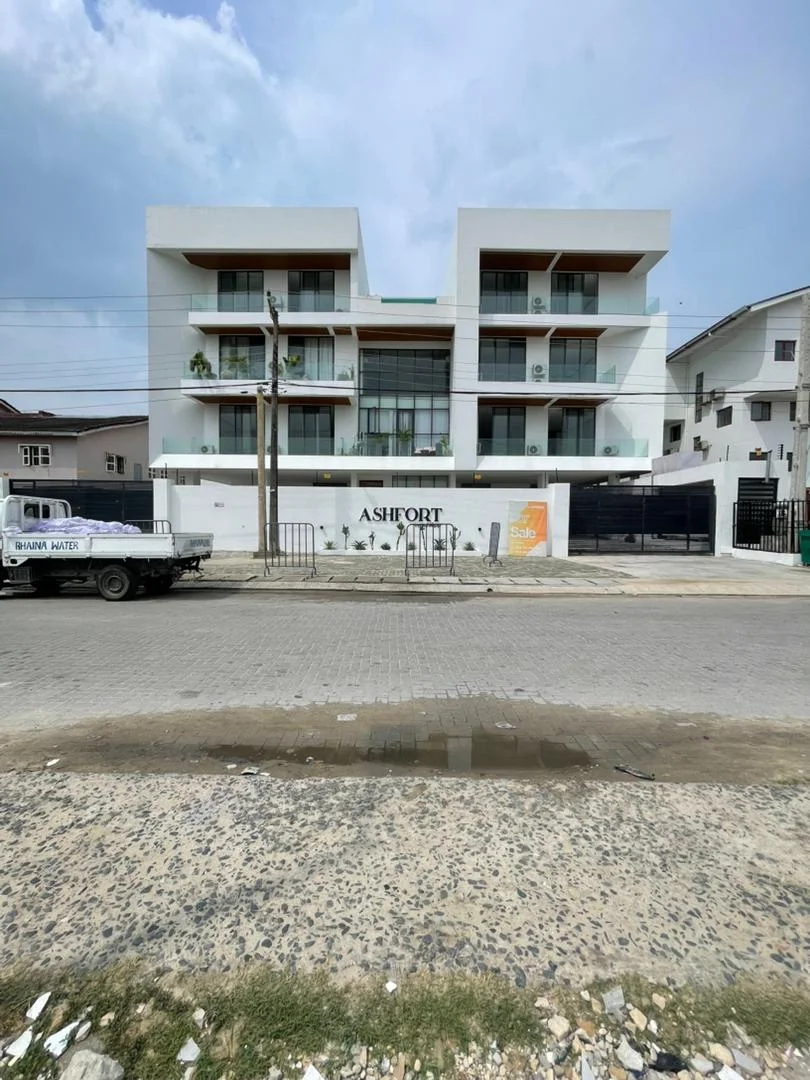 1 & 2 Bedroom Apartments, Lekki Phase 1 (Right)