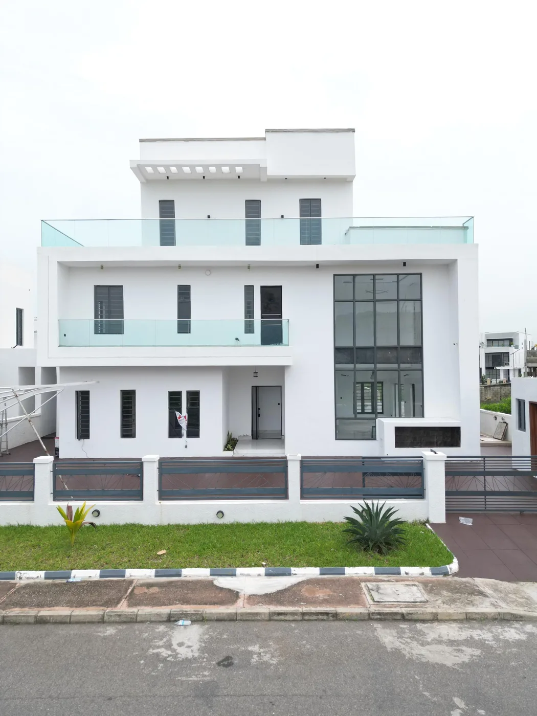 5 Bedroom Fully Detached Duplex, Royal Gardens, Ajah
