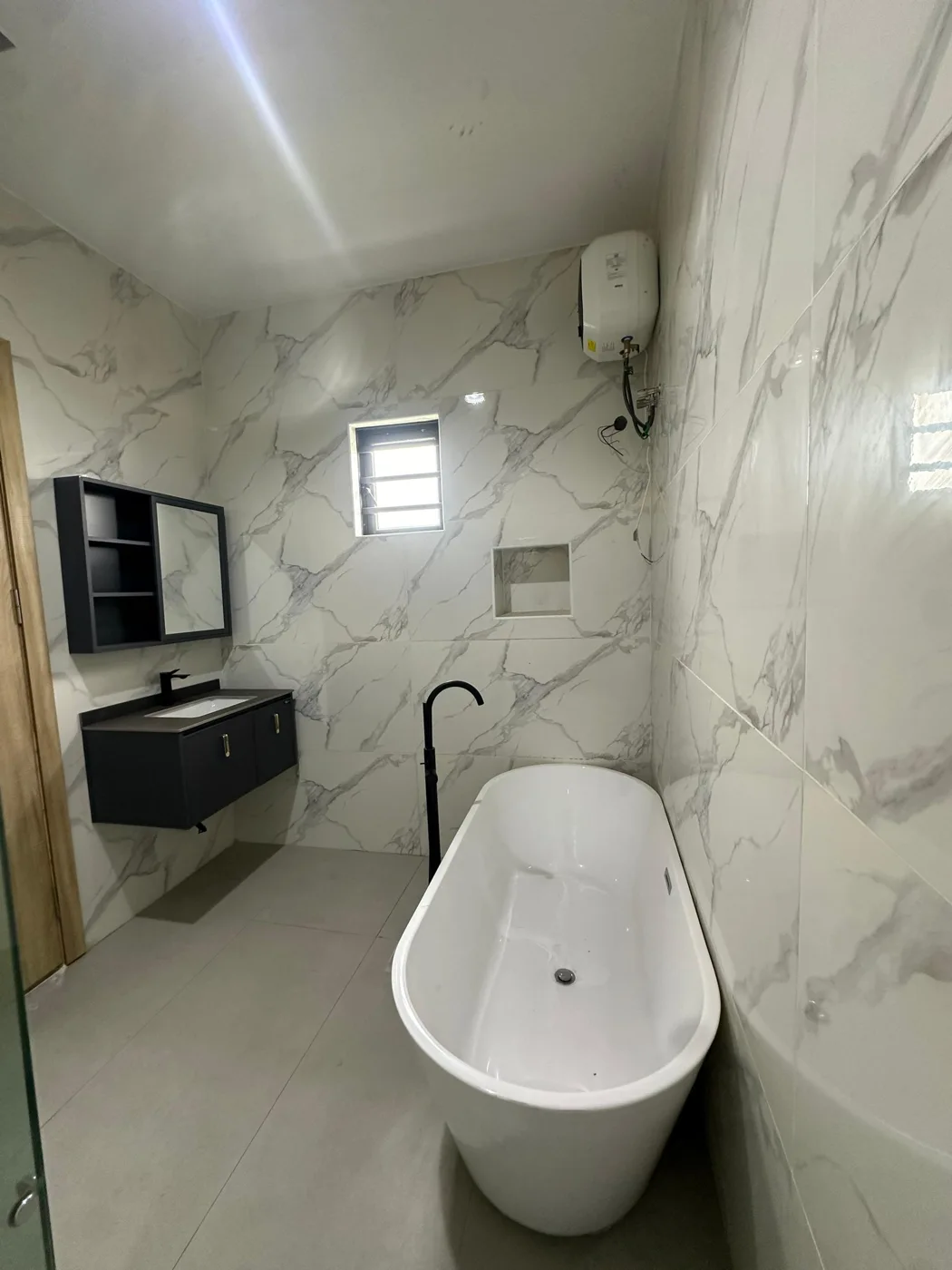 5 Bedroom Fully Detached Duplex, Royal Gardens, Ajah – photo 4