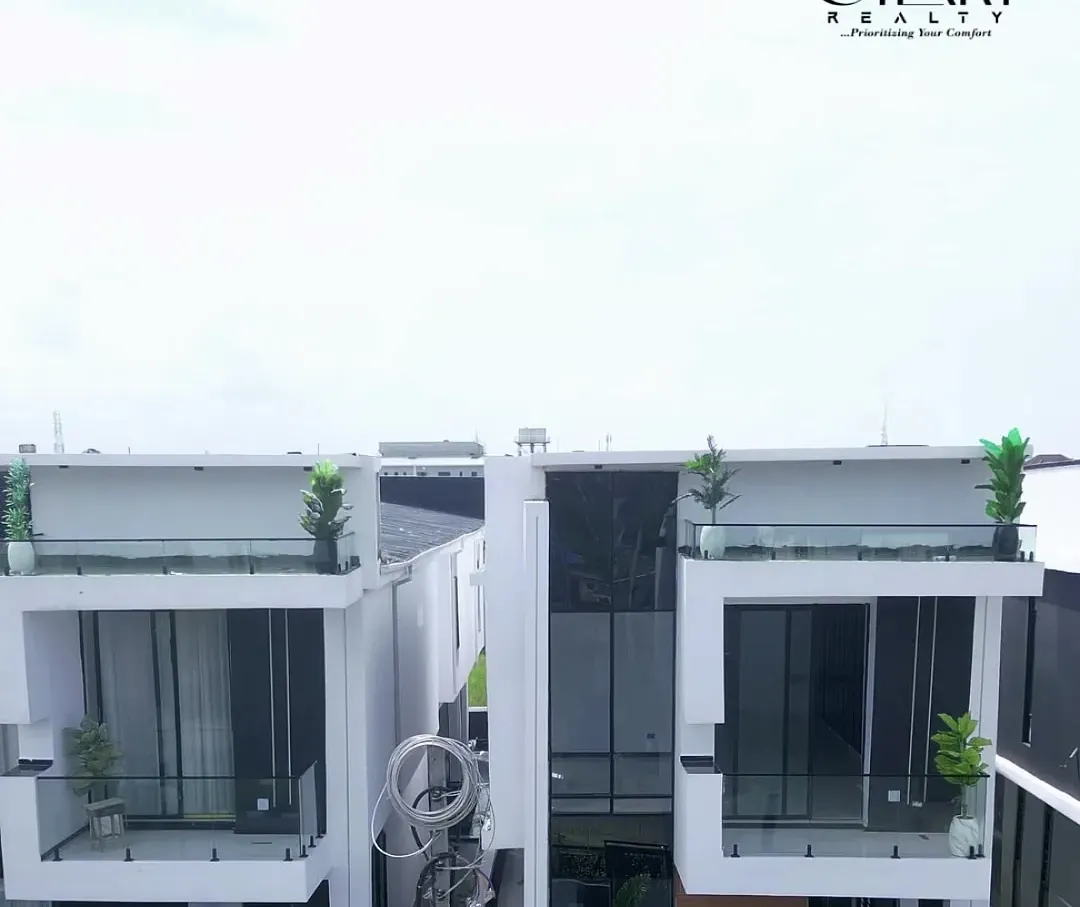 5 Bedroom Fully Detached Duplex, White Oak Estate, Ologolo