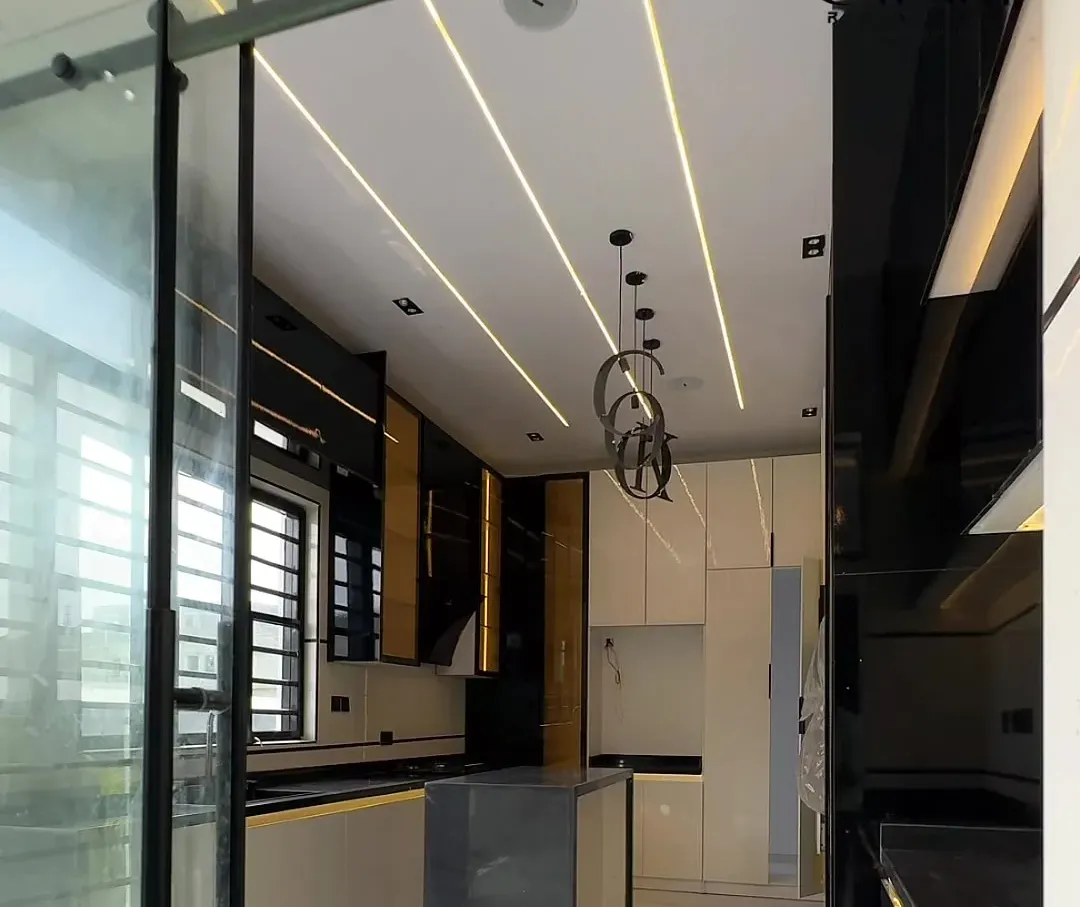 5 Bedroom Fully Detached Duplex, White Oak Estate, Ologolo – photo 9