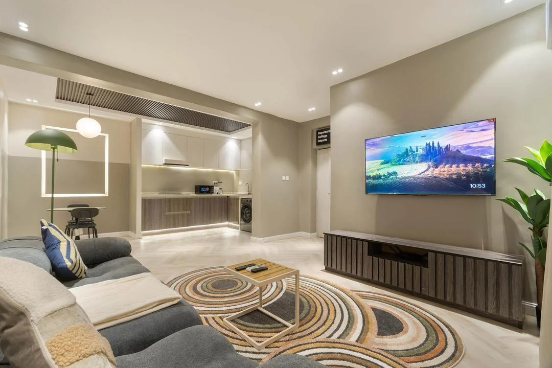 Valencia, Admiralty Way, Lekki Phase 1